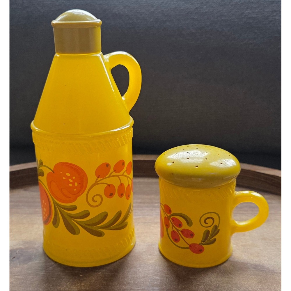 Vintage Avon Pennsylvania Dutch Sonnet Yellow Glass Lotion Jug and Shaker Set